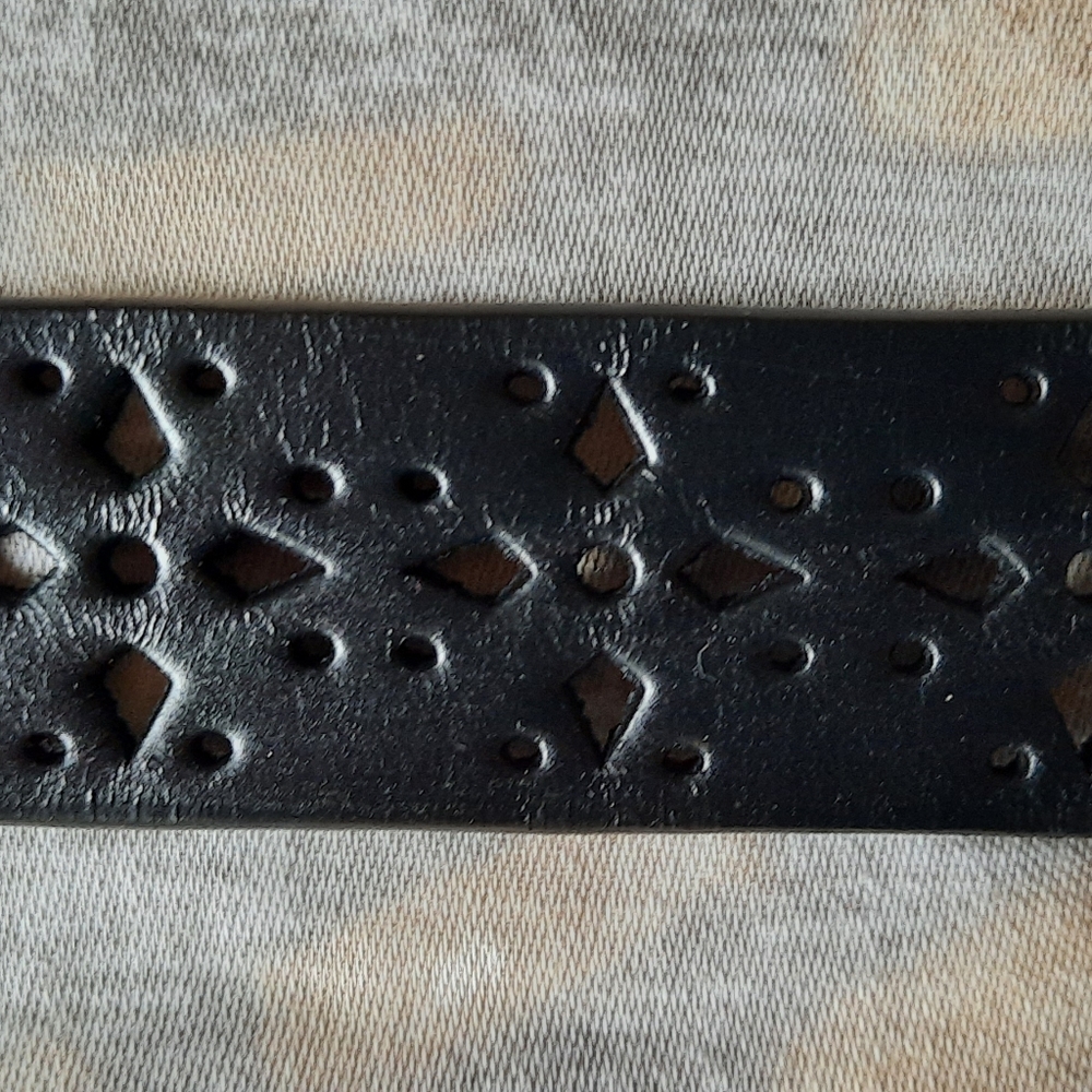 Genuine leather NWT black belt size XL. - Picture 12 of 12